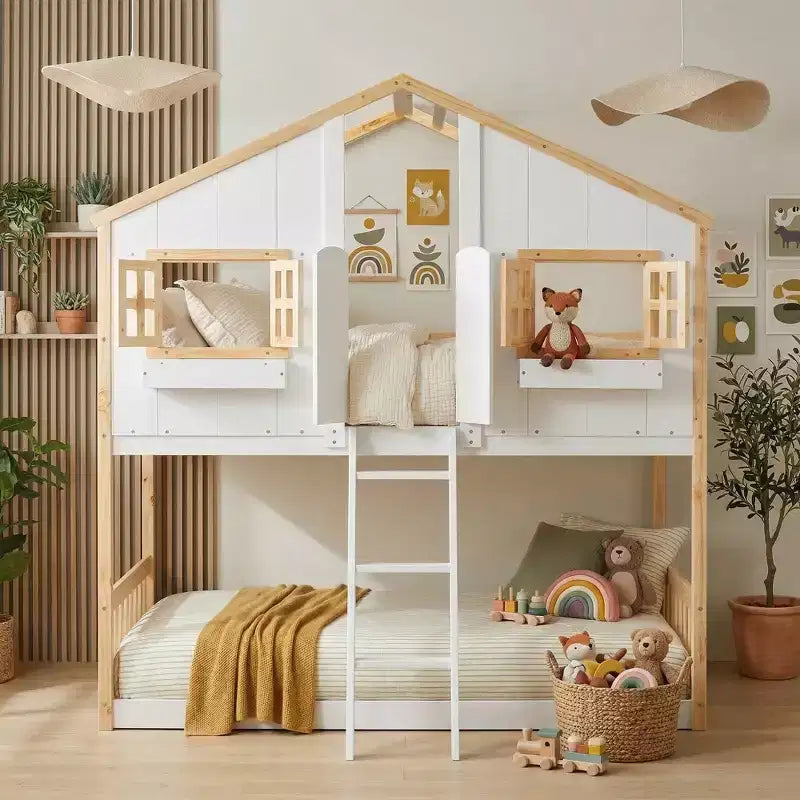 Letto a Castello con Struttura a Casetta, con Finestre e Porte, in Legno Bianco, con Scaletta di Sicurezza e Sponde Protettive